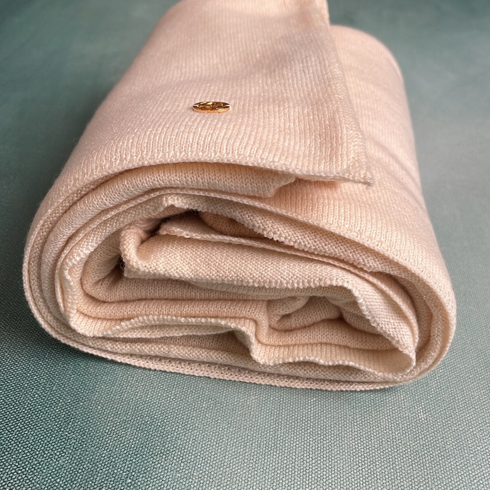 Authentic Gucci Large Cashmere Wrap Scarf Throw - Picture 15 of 15